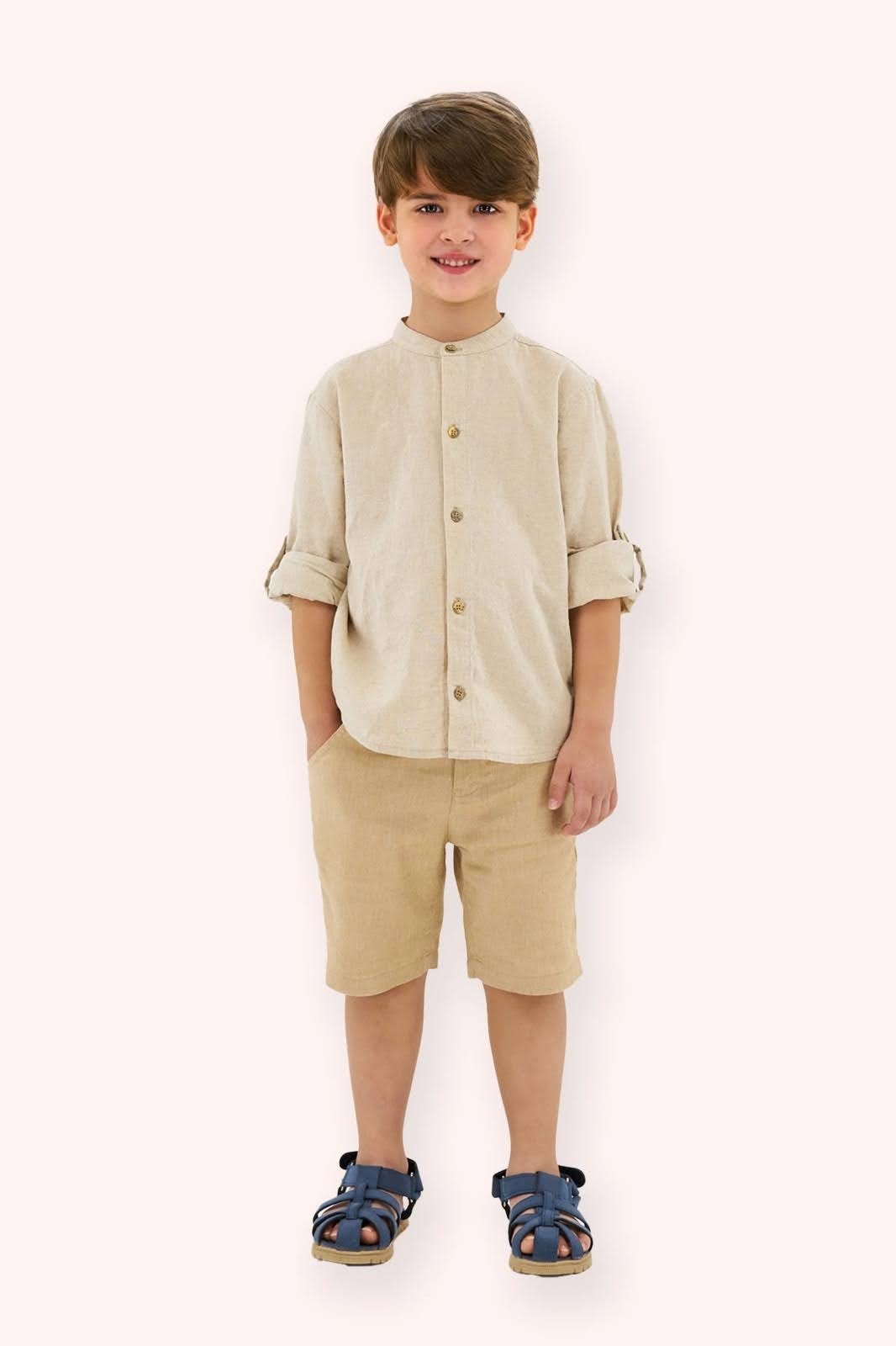 Ensemble chemise et short beige pour garçon